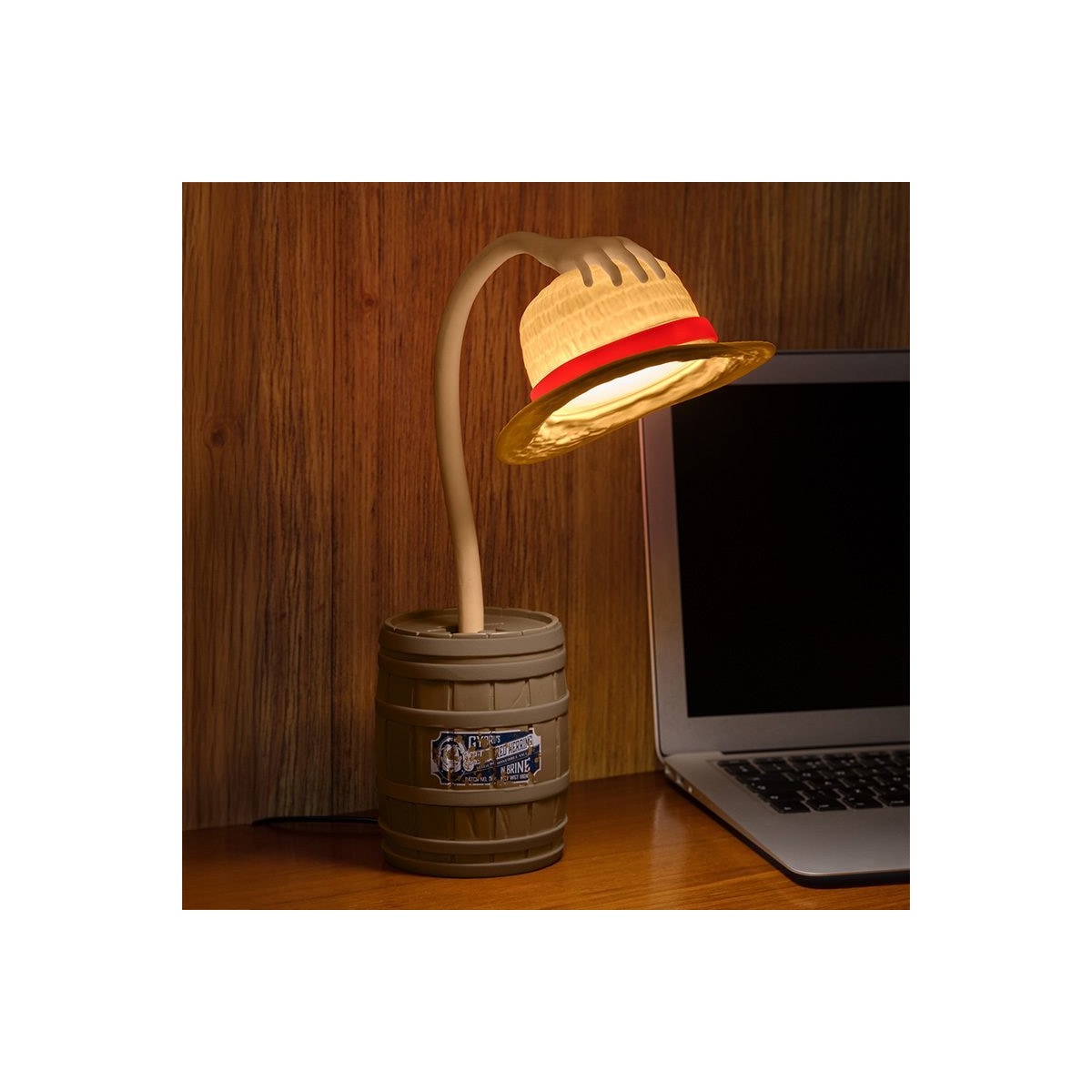 Paladone One Piece Straw Hat Posable Desk Light